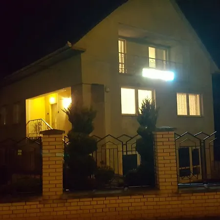 Pensjonat Alom Vendeghaz *